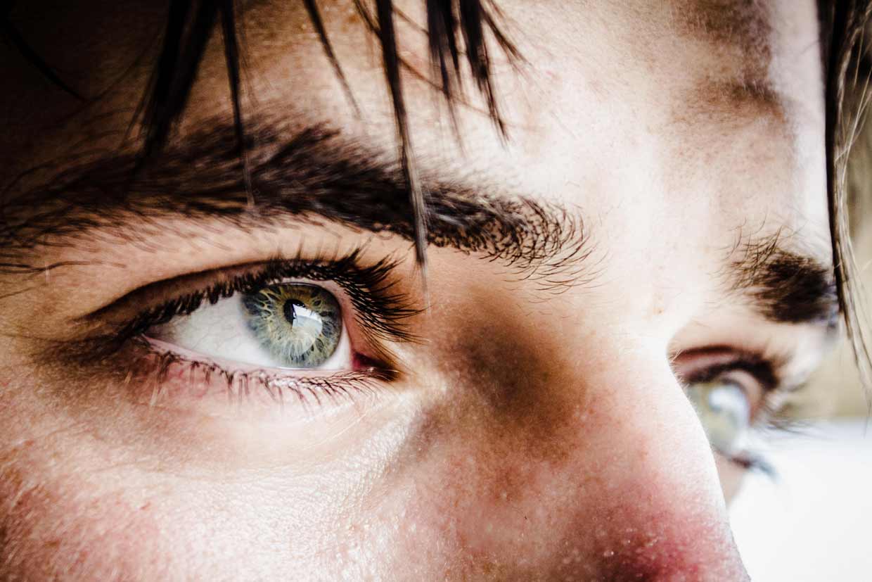 yeux vert homme